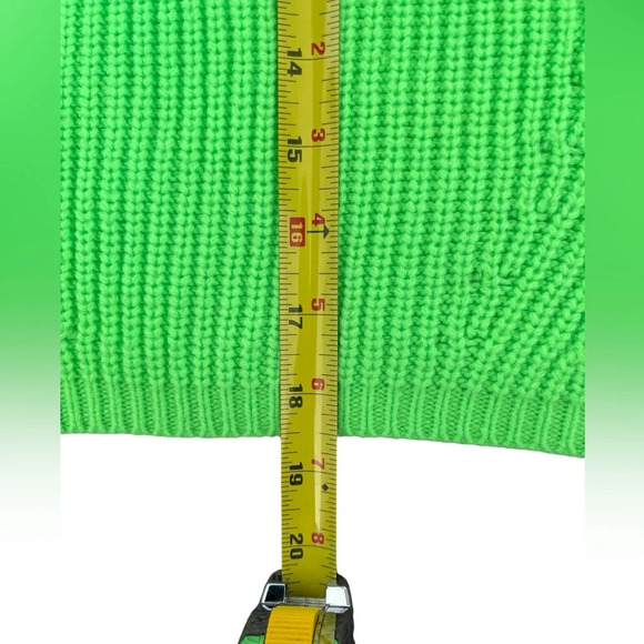 Steve Madden Cropped Long Sleeve Sweater, Size Medium, Flourescent Green - Picture 7 of 7